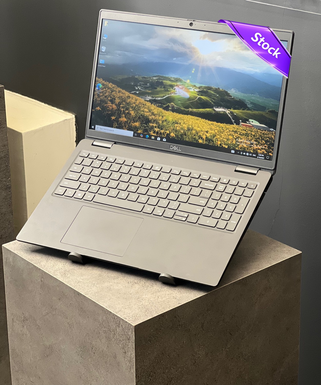 لپتاپ استوک دل مدل Dell Latitude  3520