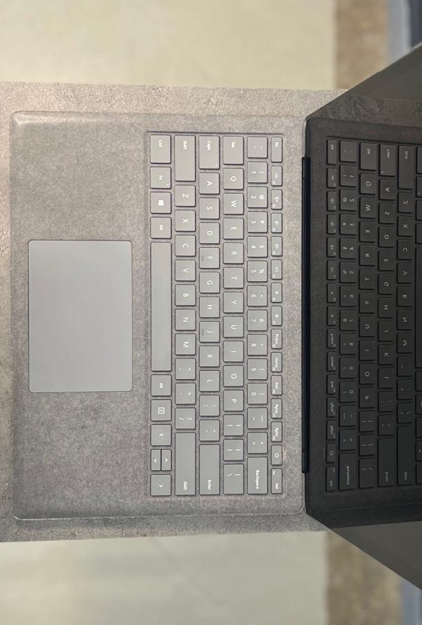 لپ تاپ استوک مایکروسافت مدل surface laptop4