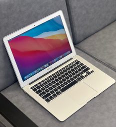 لپتاپ استوک اپل مدل MacBook Air ۱۴۶۶