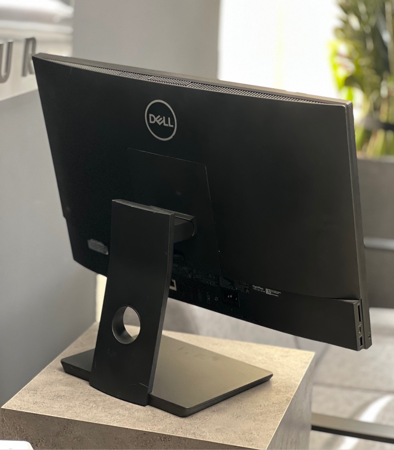 آل این وان Dell مدل OptiPlex 5490 استوک