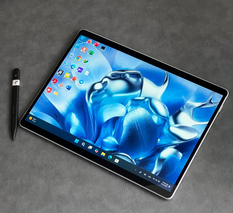 تبلت مایکروسافت Surface Pro 8 استوک